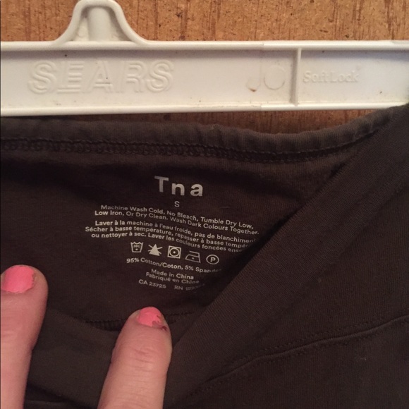 Aritzia TNA Camouflage Leggings - Picture 5 of 5